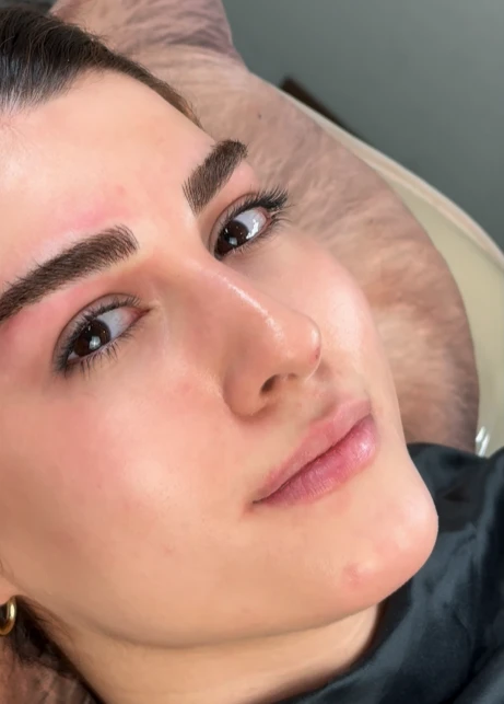 آرایش دائم ابرو و صورت 